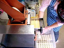 ���т������c�q